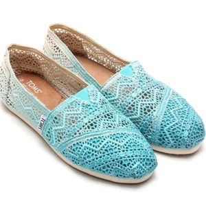 NEW Blue Ombré Toms
